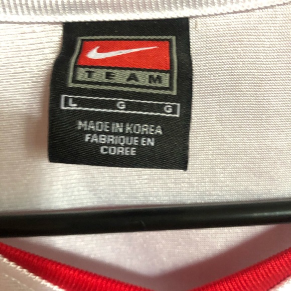 Nike top - Picture 3 of 3